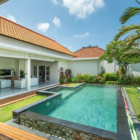 Modern 3 Bedrooms Villa Beach Walking Distance Seminyak  Exterior photo